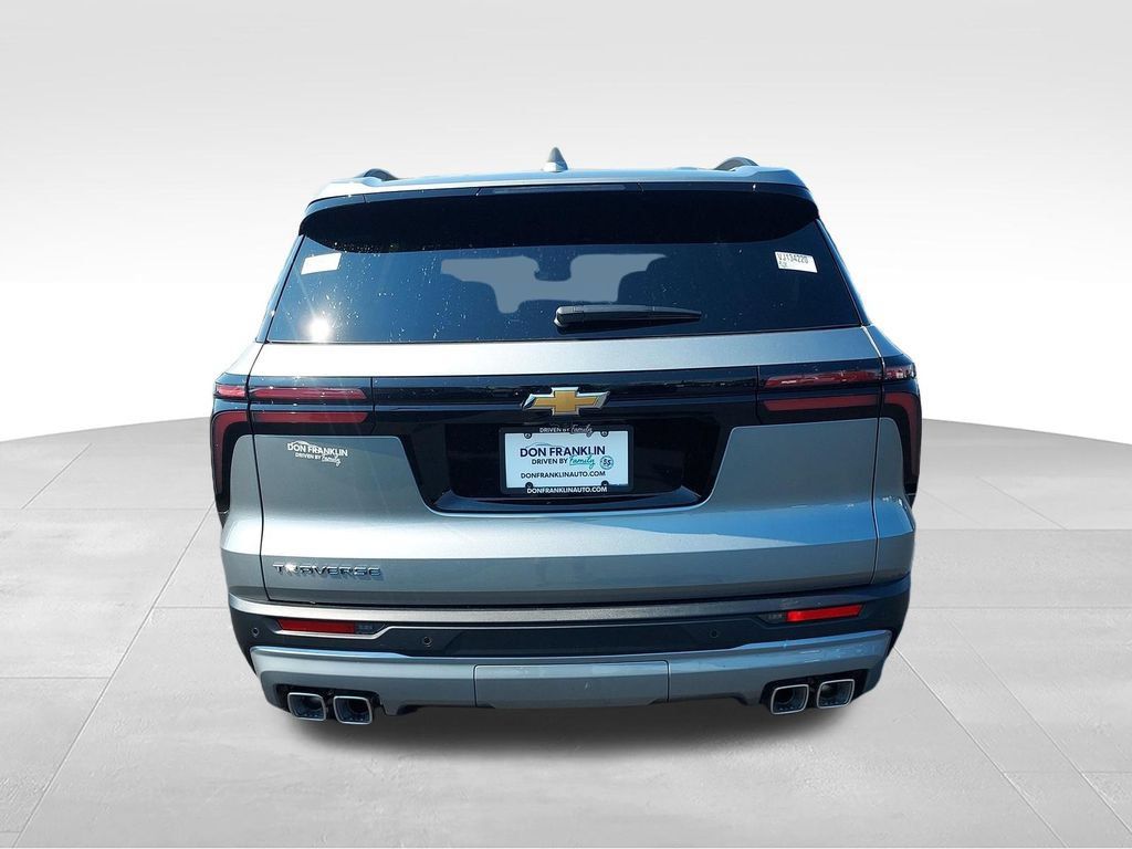 New 2027 Chevrolet Traverse LT w/ LPO, Floor Liner Package FWD image 4