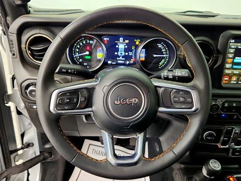 Used 2023 Jeep Wrangler Unlimited Sahara AWD/4WD image 12