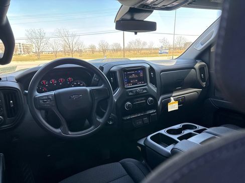 Used 2026 Chevrolet Silverado 1500 Custom Trail Boss w/ Dark Appearance Package AWD/4WD image 32