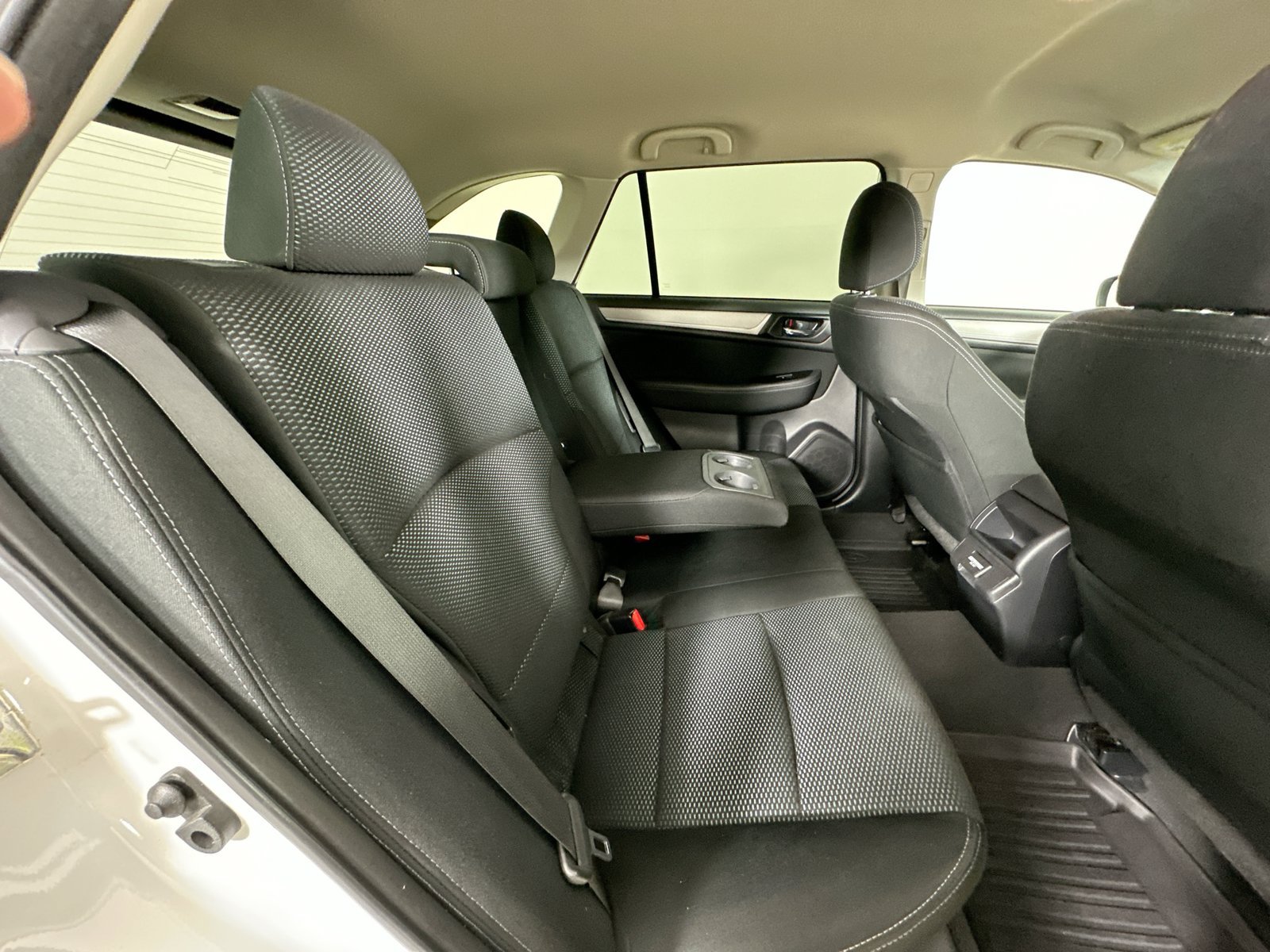 Used 2018 Subaru Outback 2.5i Premium AWD/4WD image 39