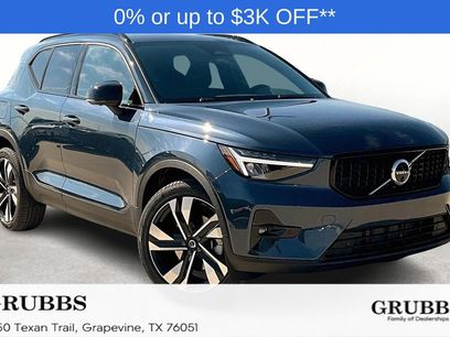 New 2026 Volvo XC40 B5 Plus w/ Protection Package Premier