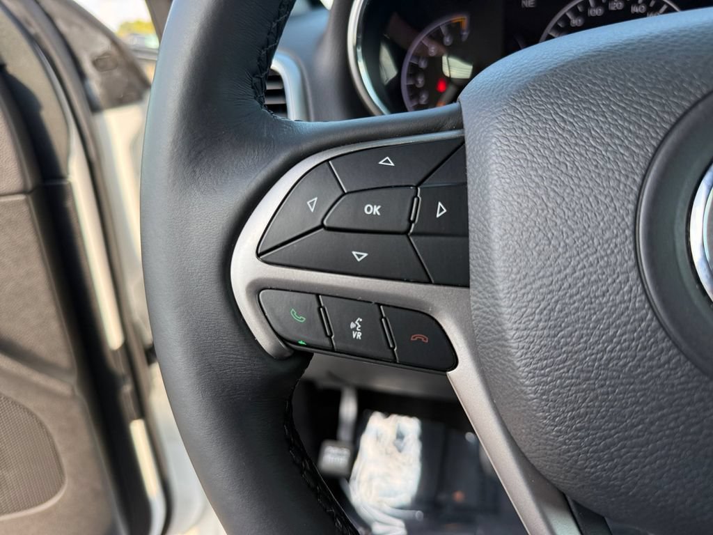 Used 2019 Jeep Grand Cherokee Limited w/ Trailer Tow Group IV AWD/4WD image 25