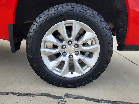 Used 2023 Chevrolet Silverado 1500 Custom image 9