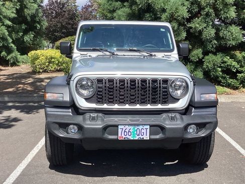 Used 2024 Jeep Wrangler Sport AWD/4WD image 18