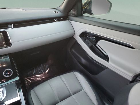 Used 2022 Land Rover Range Rover Evoque R-Dynamic S image 12