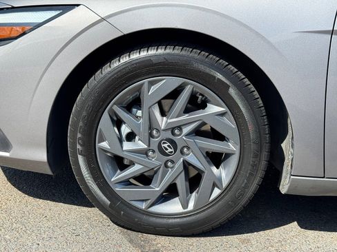 Used 2024 Hyundai Elantra SEL image 7