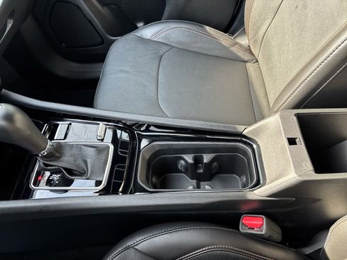 Used 2023 Jeep Compass Limited image 33