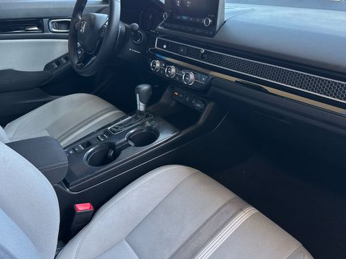 Certified 2025 Honda Civic Sport image 15