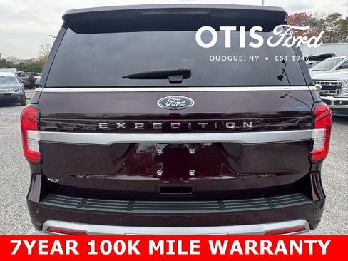 Certified 2024 Ford Expedition XLT image 3