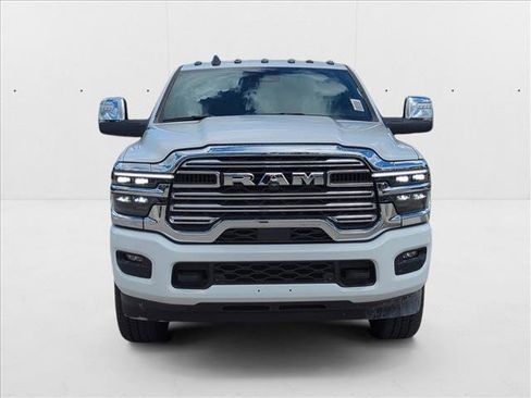 New 2026 RAM 2500 Laramie AWD/4WD image 6