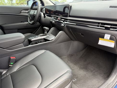 New 2026 Kia Sportage EX image 14