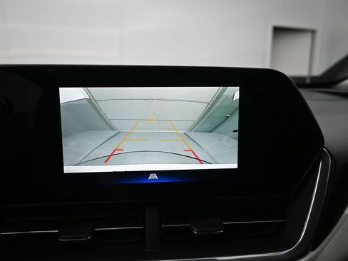 Used 2024 Chevrolet Trax LT w/ Driver Confidence Package image 19