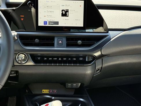 Used 2025 Lexus UX 300h AWD w/ Accessory Package (Z1) image 19