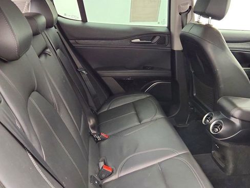 Used 2019 Alfa Romeo Stelvio RWD image 21