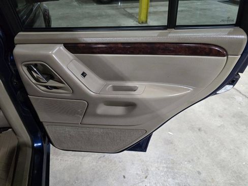 Used 2002 Jeep Grand Cherokee Limited image 34