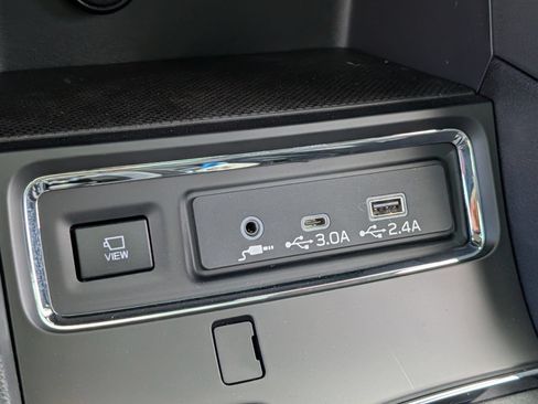 New 2026 Subaru Ascent Limited AWD/4WD image 9