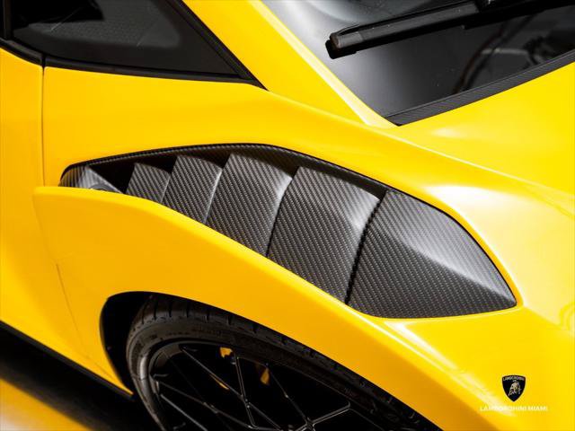 Used 2023 Lamborghini Huracan STO RWD image 28