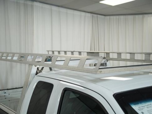 Used 2021 Nissan Frontier SV RWD image 15