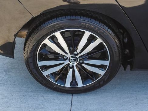 Used 2018 Honda Fit EX image 11