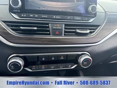 Used 2024 Nissan Altima 2.5 SV FWD image 23