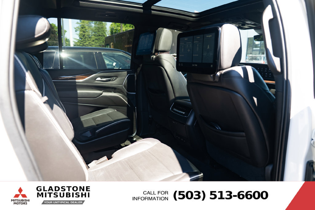 Used 2021 Cadillac Escalade ESV Premium Luxury w/ Performance Package AWD/4WD image 23