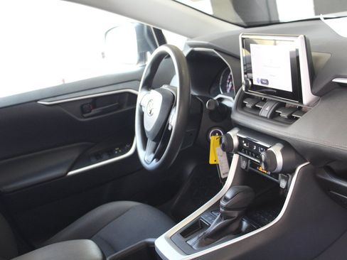 Used 2024 Toyota RAV4 LE FWD image 20