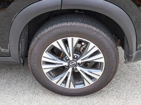 Used 2023 Nissan Rogue SV FWD image 8