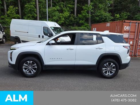 Used 2025 Chevrolet Equinox LT FWD image 4