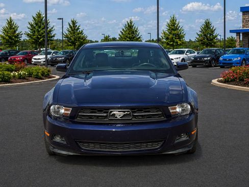 Used 2010 Ford Mustang GT RWD image 8