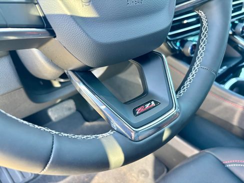 Used 2026 Chevrolet Traverse Z71 image 15