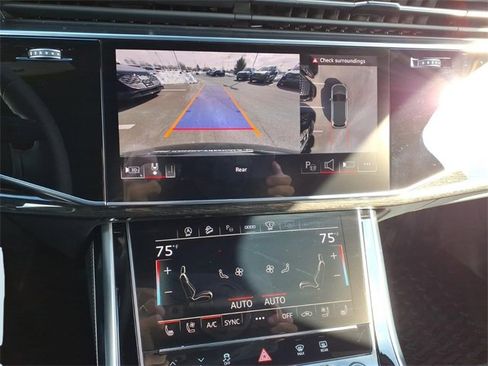 Used 2025 Audi Q7 3.0T Prestige image 20