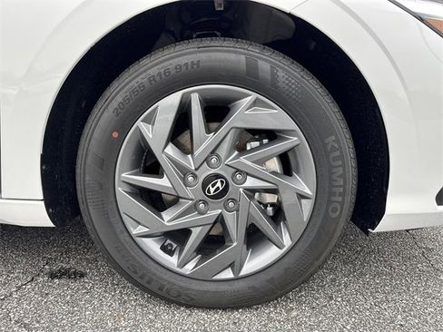 New 2026 Hyundai Elantra Blue image 12