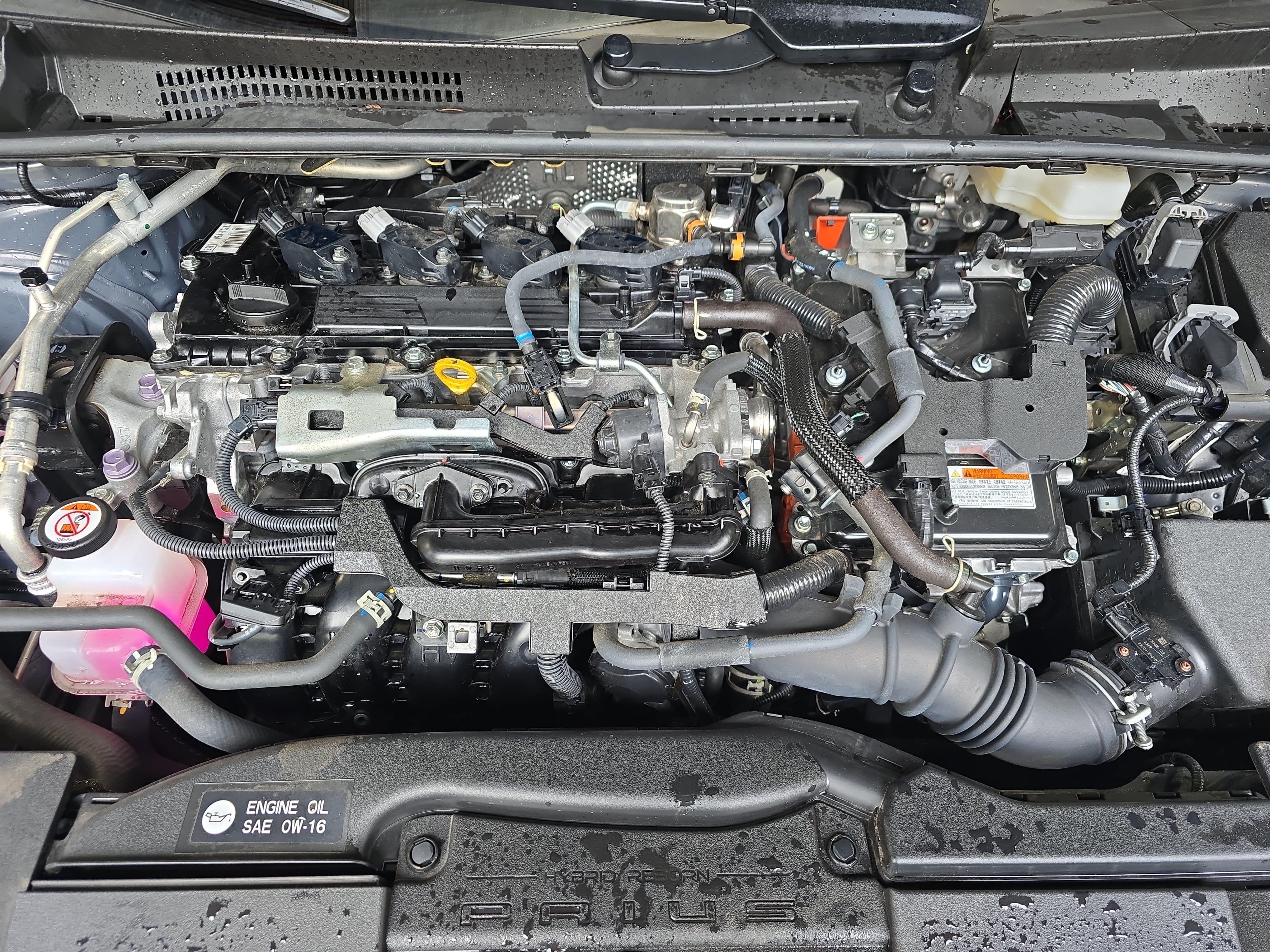 Used 2025 Toyota Prius LE FWD image 29