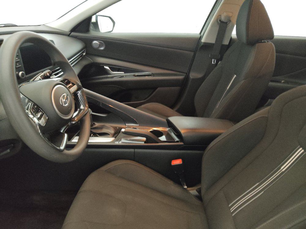 Used 2021 Hyundai Elantra SEL FWD image 17