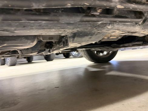 Used 2010 Lexus LX 570 4WD image 27