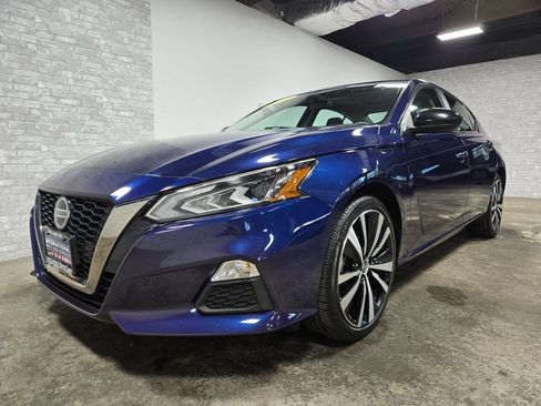 Used 2022 Nissan Altima 2.5 SR AWD/4WD image 5
