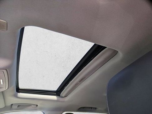 Used 2018 GMC Sierra 1500 SLT image 16