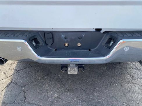 Used 2015 RAM 1500 Laramie w/ Convenience Group AWD/4WD image 4