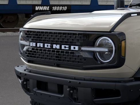 New 2025 Ford Bronco Badlands image 19