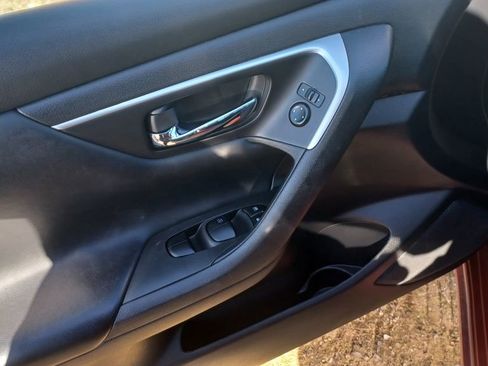 Used 2016 Nissan Altima 2.5 S w/ Power Driver Seat Package image 5