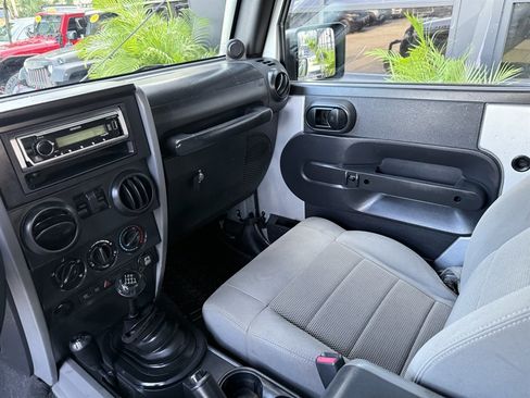 Used 2008 Jeep Wrangler Rubicon w/ PWR Convenience Group image 16
