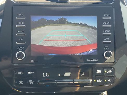 Used 2022 Toyota Prius LE image 29