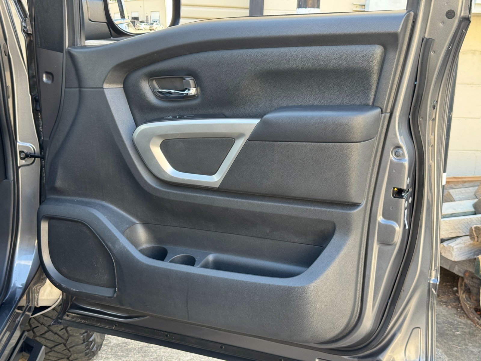 Used 2021 Nissan Titan SV w/ SV Convenience Package AWD/4WD image 39