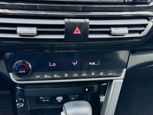 Used 2023 Kia Seltos EX image 12