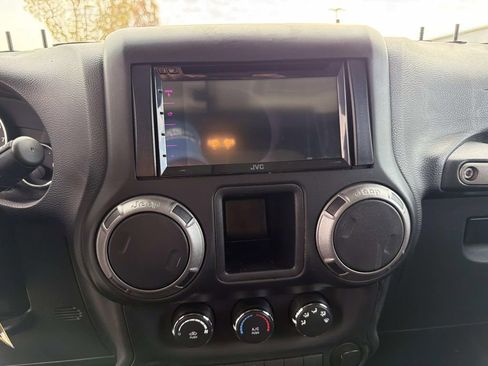 Used 2016 Jeep Wrangler Sport w/ Quick Order Package 24S image 16