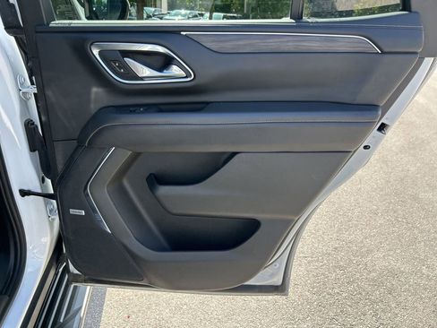 Used 2023 GMC Yukon SLT image 39