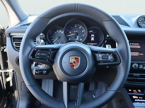 New 2026 Porsche Macan image 27