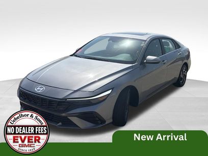 Used 2025 Hyundai Elantra SEL