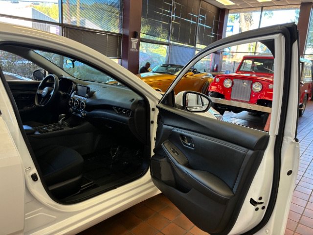 Used 2024 Nissan Sentra S FWD image 30