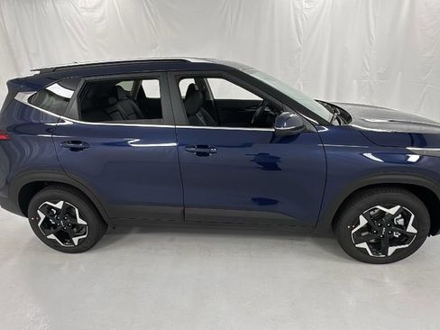 New 2026 Kia Seltos EX image 2